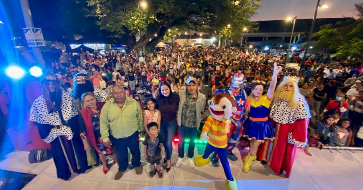 Festeja Isaac Pimentel D A De Reyes Magos En El Z Calo De Ayala