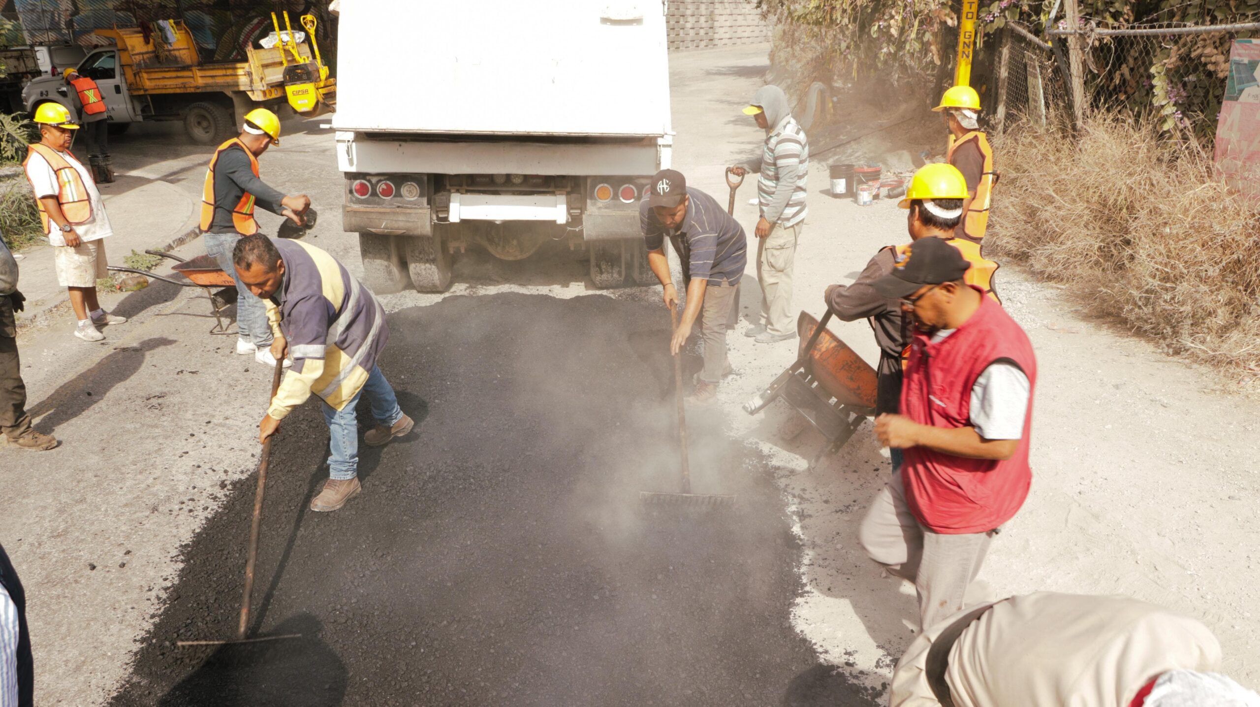 Arranca campaña permanente de bacheo en Cuautla