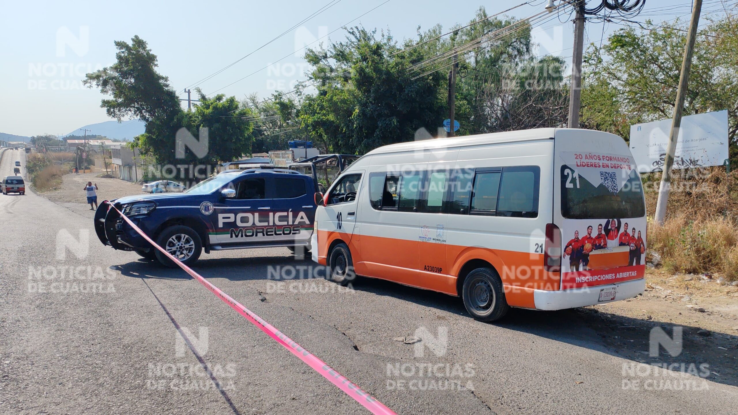 Resulta hombre herido tras ser atacado a balazos en combi en Cuautla