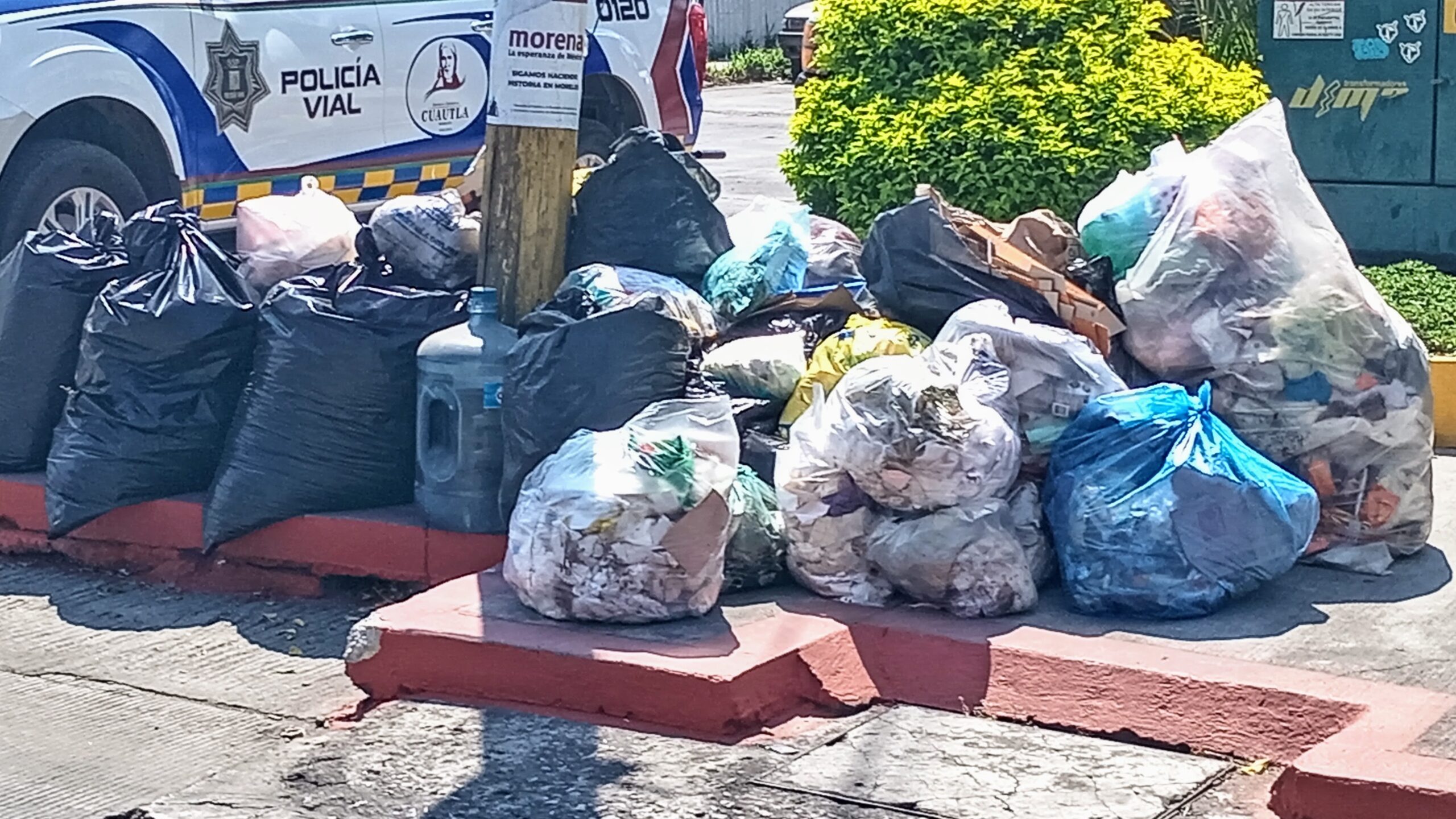 Aplicarán multas por tirar basura en la vía pública