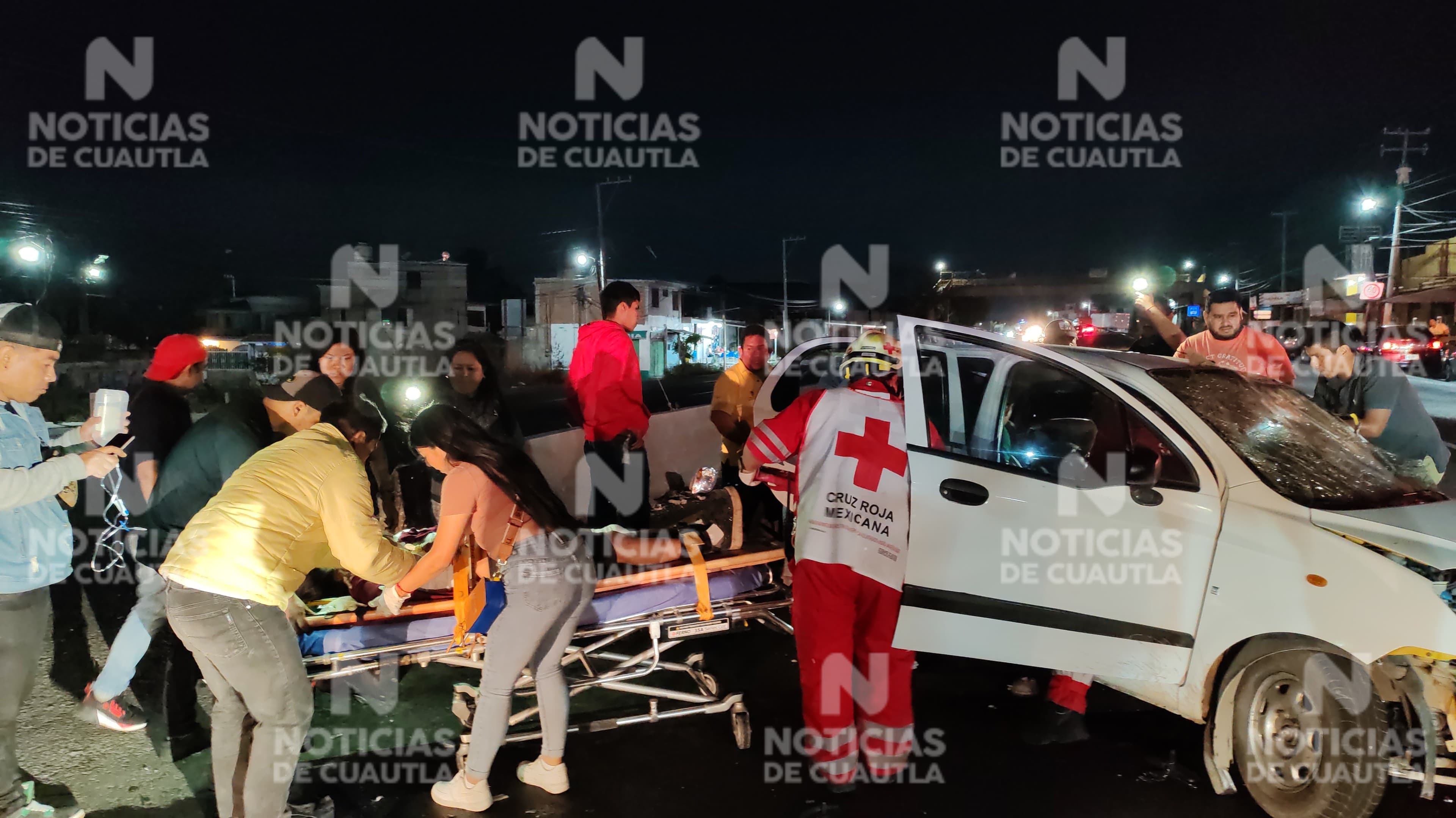 Resultan dos personas lesionadas en tremendo choque en Cuautla