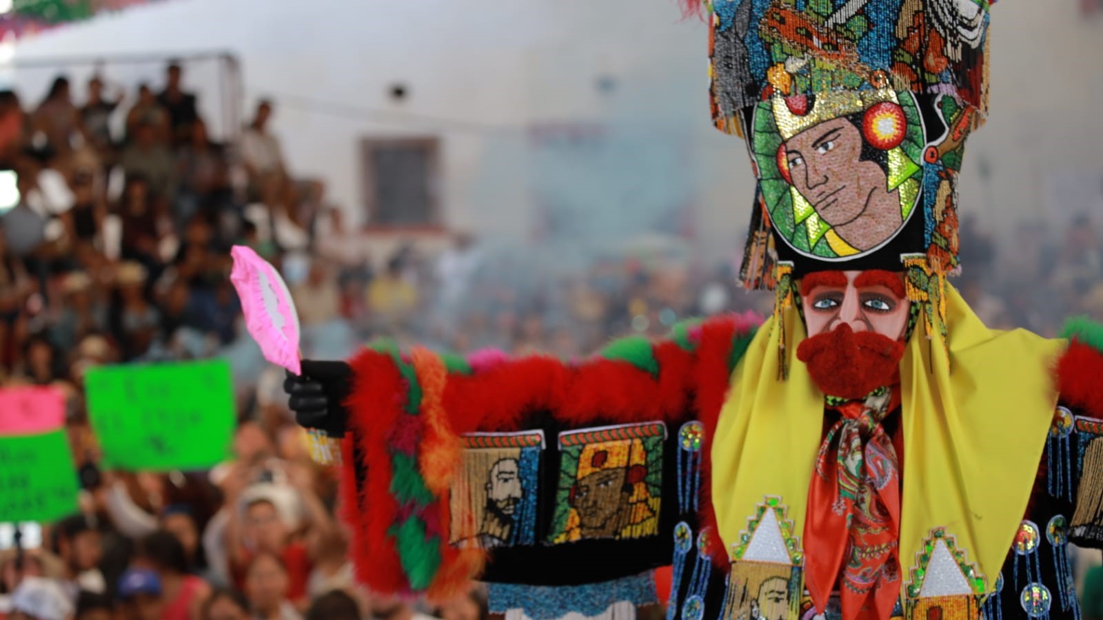 Reconocen identidad cultural del chinelo en carnaval de Yautepec